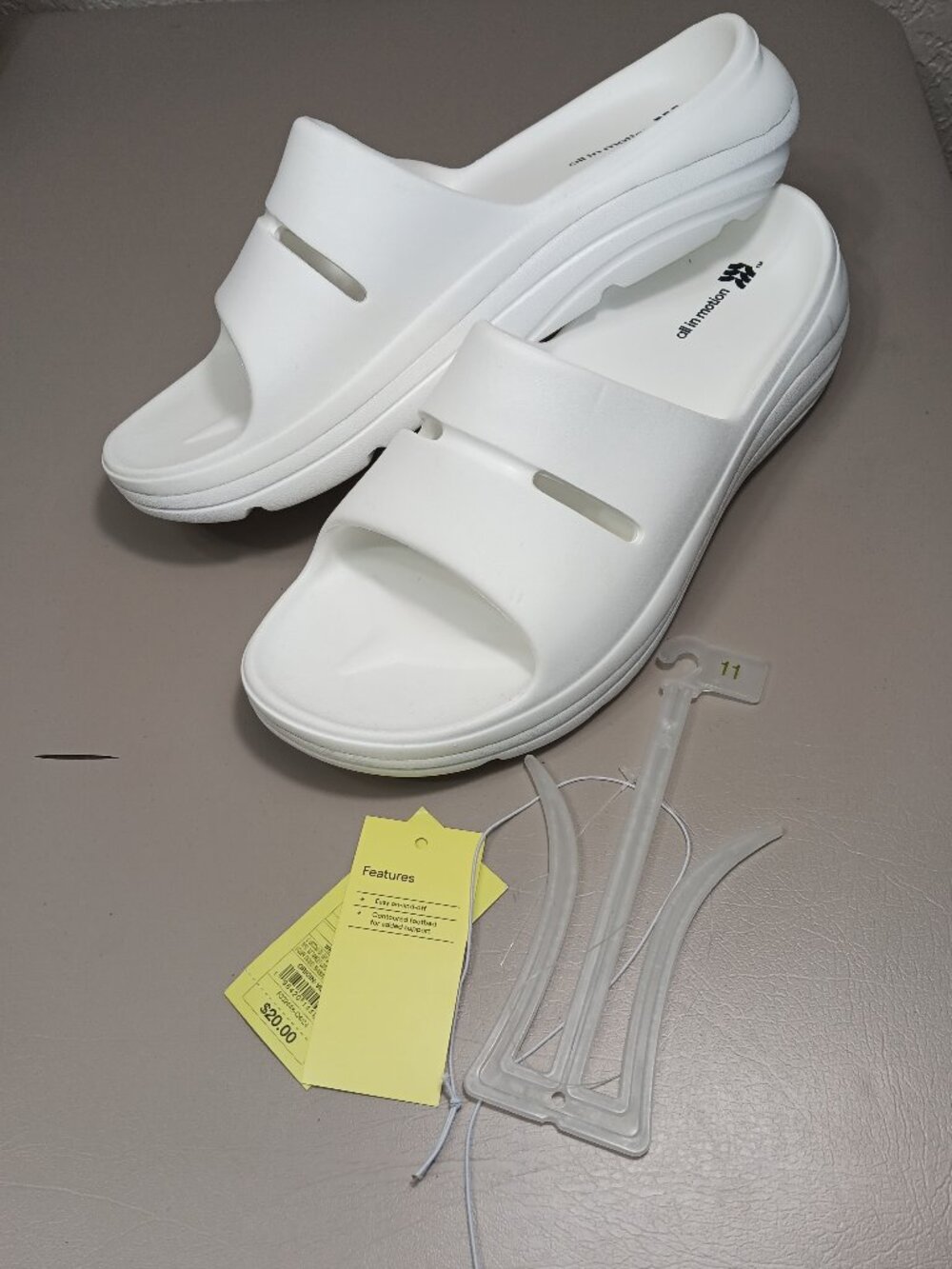 All In Motion 'Nox' Women's White EVA Slide Sandals sz 11 - NWOT -